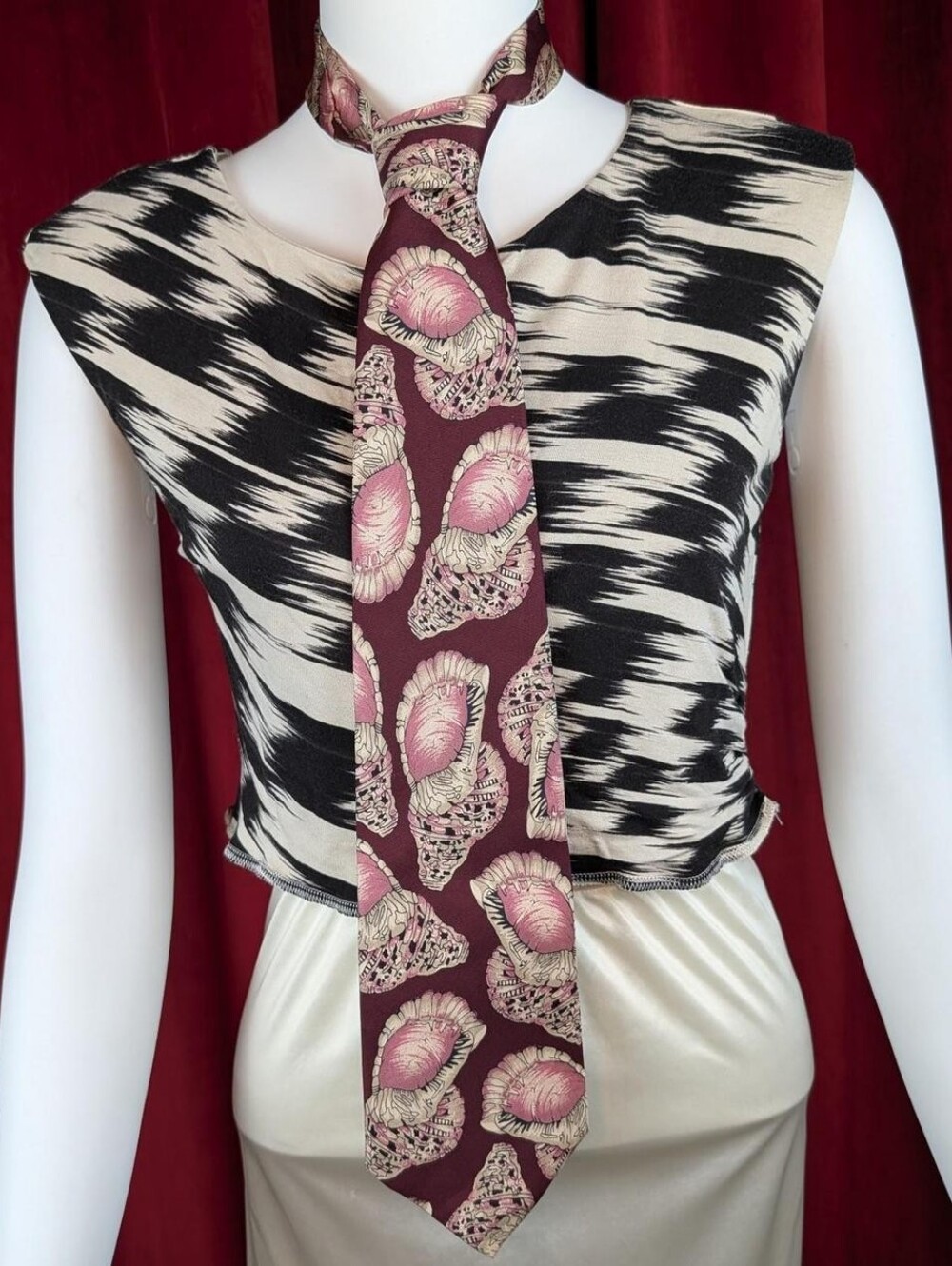 Vintage 80's Daniel Hechter Maroon Red, Beige, & Pink Conch 100% Silk Tie